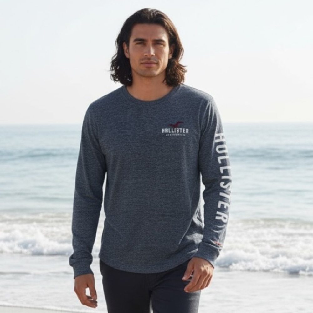 Hollister Men’s Long Sleeve Graphic Tee  Size M | California Surf Logo Navy Blue
